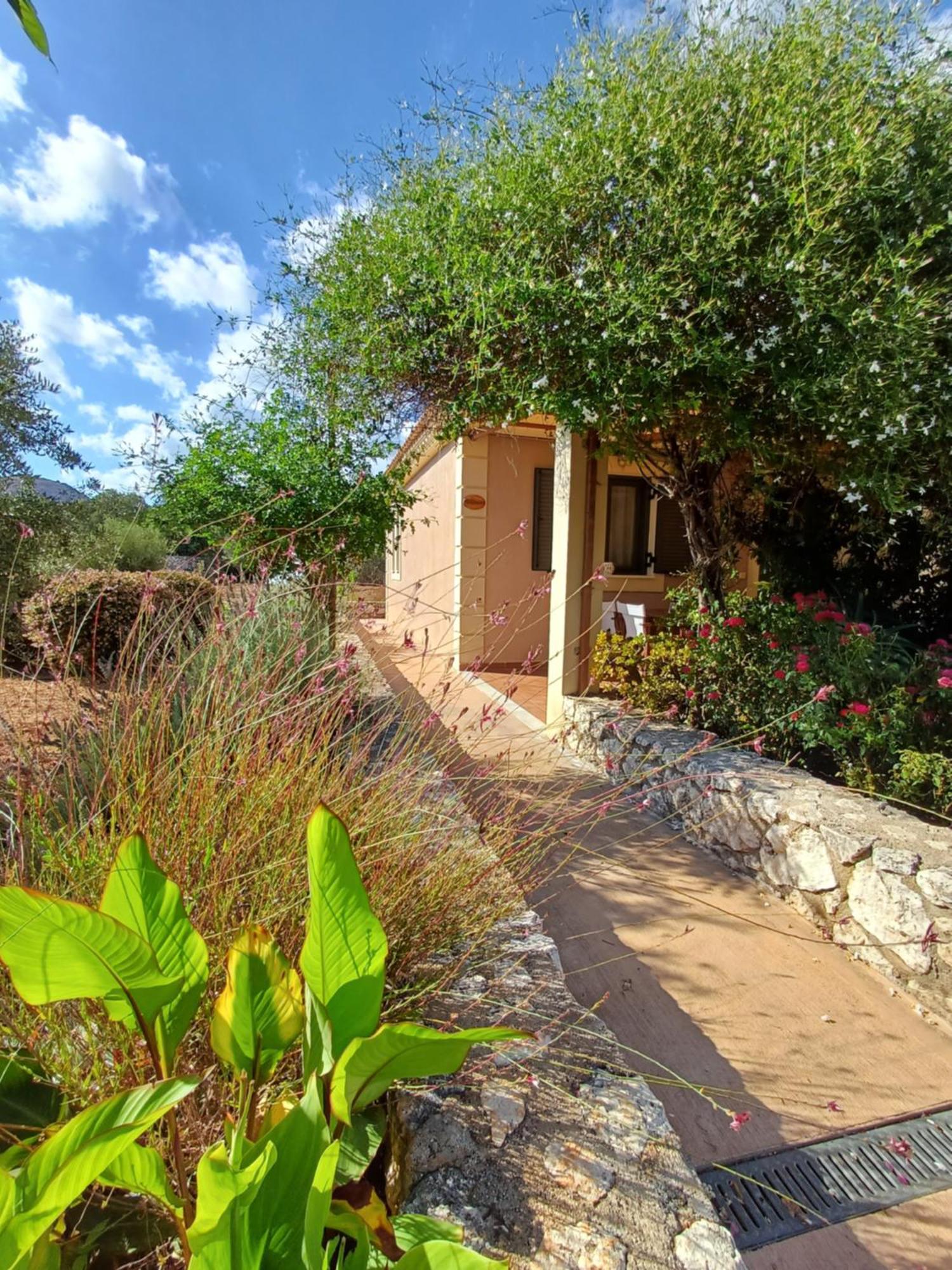 Korallis Villas Karavados Bagian luar foto