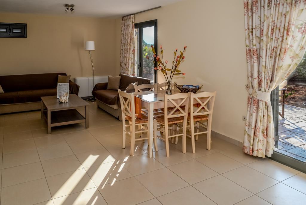 Korallis Villas Karavados Bagian luar foto